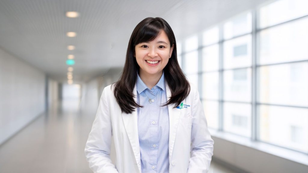 dr. Claudia Hartomuljono